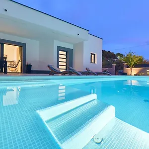 Apartment South Cliff, Split